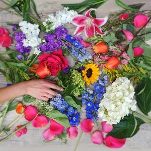 Designer’s Choice Arrangement – Fresh Floral Elegance